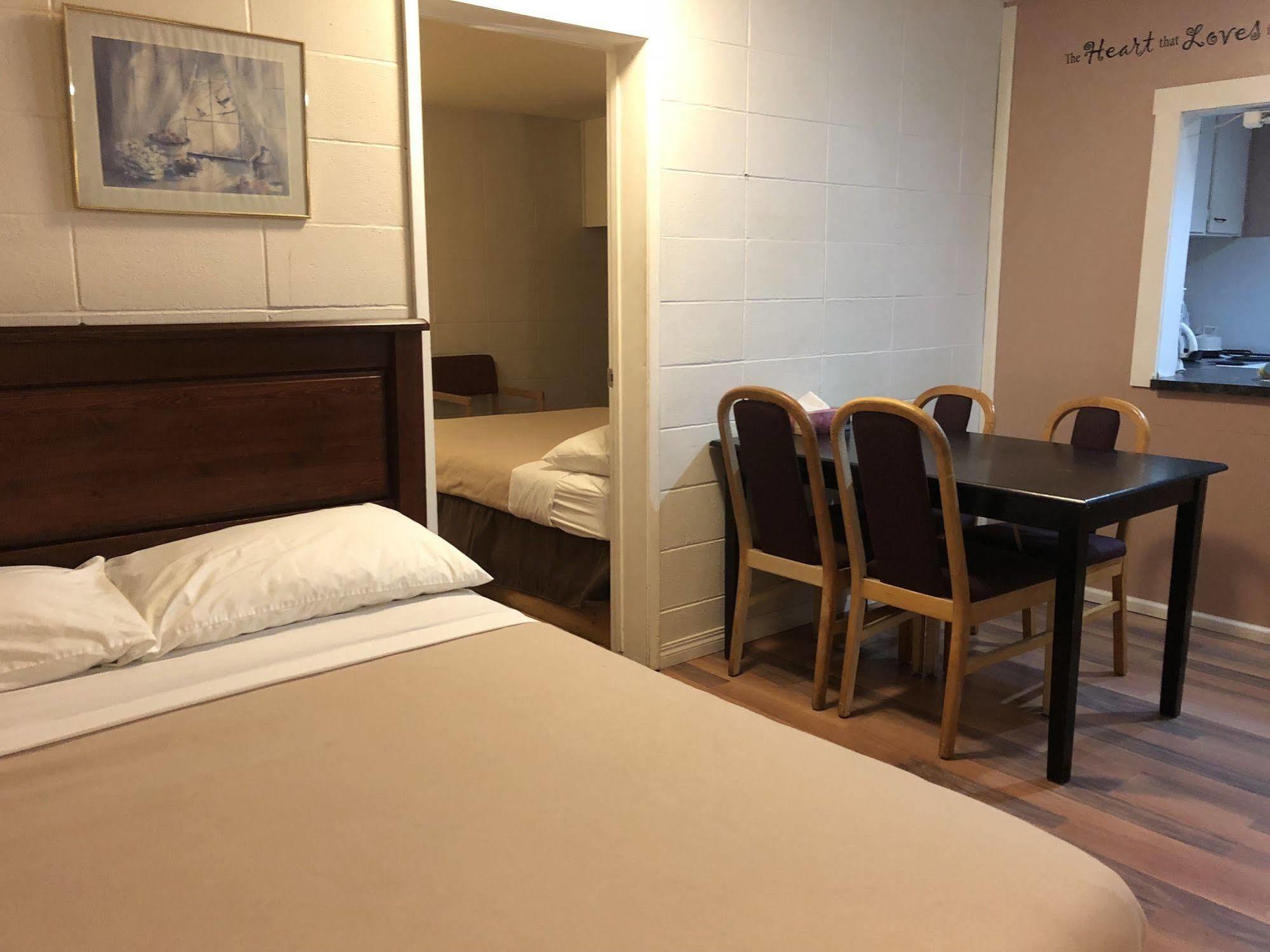 Holiday House Motel Ladysmith Luaran gambar